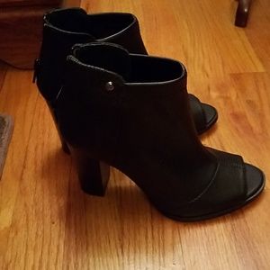Simply Vera Wang heels size 6